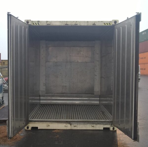 10-Reefer-Container-Used-5.jpg 10ft Refrigerated Container - Used